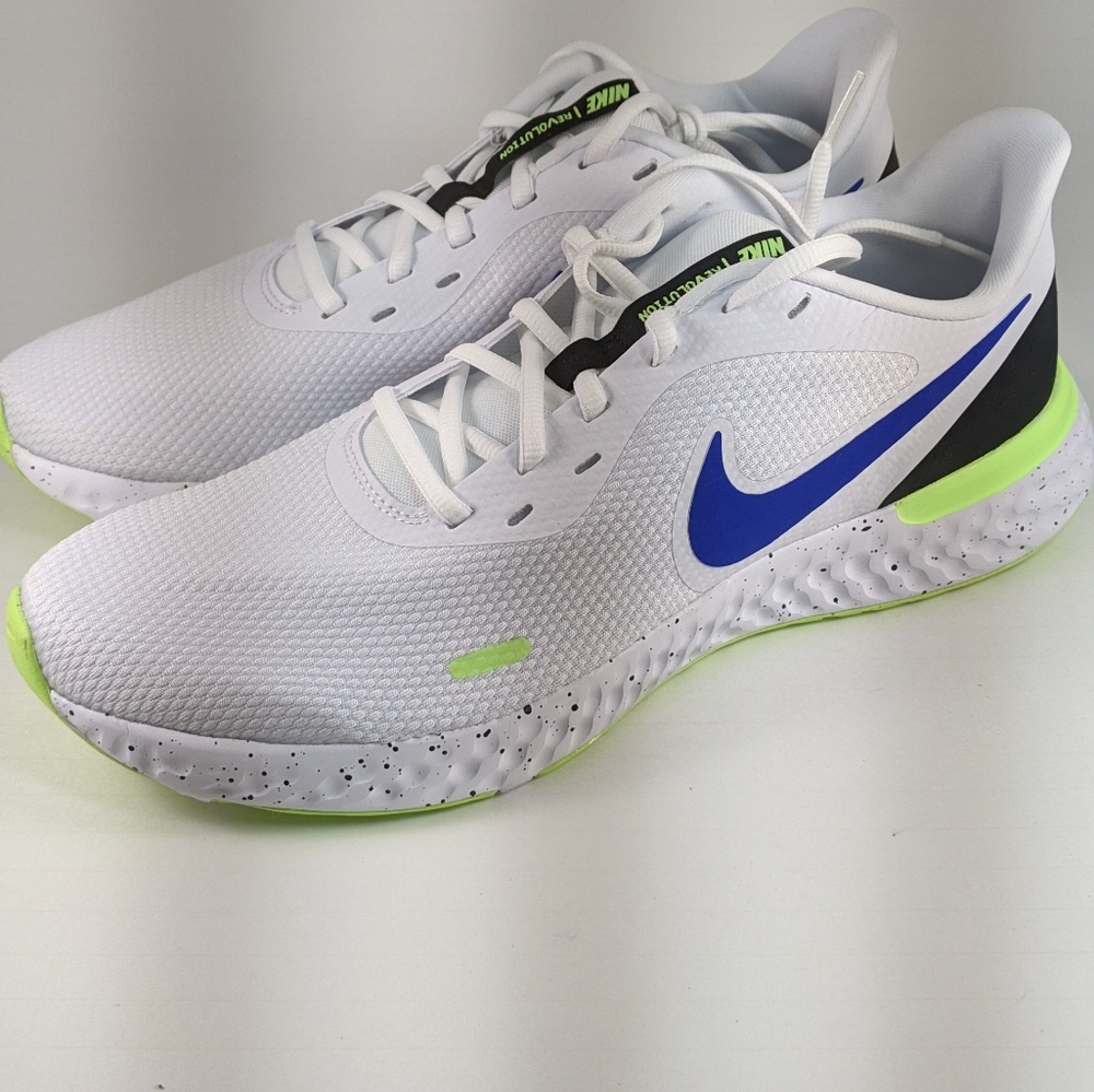 Nike Revolutions 5 Men's Running Shoes - Size 12